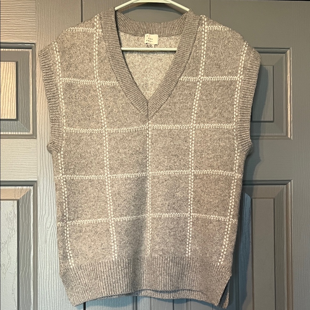 a new day Gray Windowpane V-Neck Sweater Vest